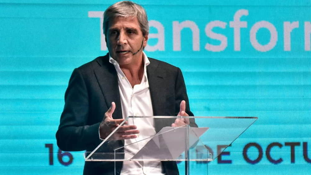 Caputo Anuncia Inminente Remonetizacion de la Economia Argentina • El Conejo de Wall Street