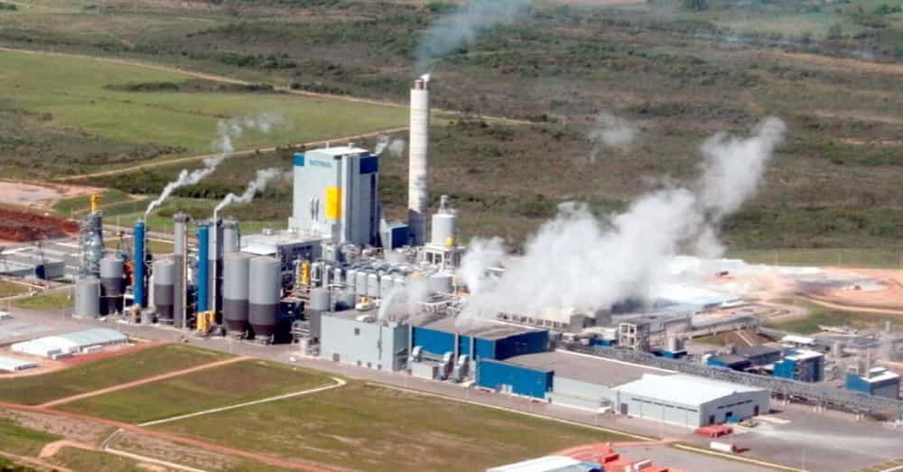 Industria Manufacturera Uruguaya Crece 162 Interanual en Marzo Impulsada por Refinacion de Petroleo • El Conejo de Wall Street