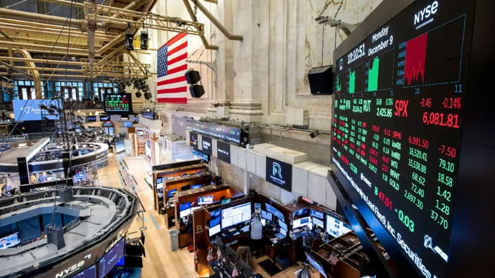 Wall Street cierra semana positiva con tecnologicas liderando las subas mientras el sector farmaceutico retrocede • El Conejo de Wall Street