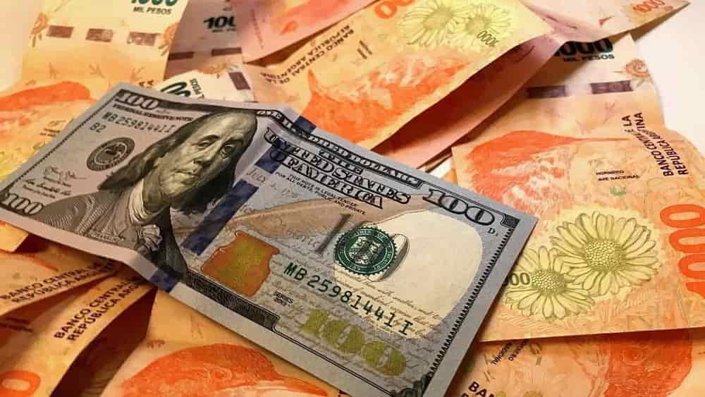 Mercado Argentino Cierra con Caidas en Pesos pero Estable en Dolares • El Conejo de Wall Street