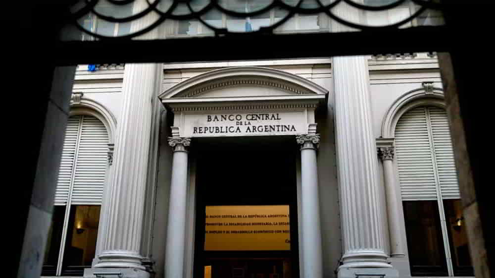 Reservas Internacionales Caen USD 2.694 Millones por Pagos de Vencimientos • El Conejo de Wall Street