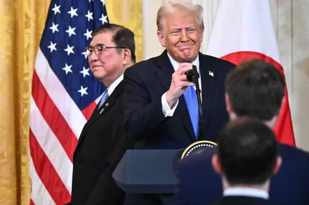 Trump Anuncia Acuerdo Comercial con Japon que Reduciria Aranceles Automotrices al 15 • El Conejo de Wall Street