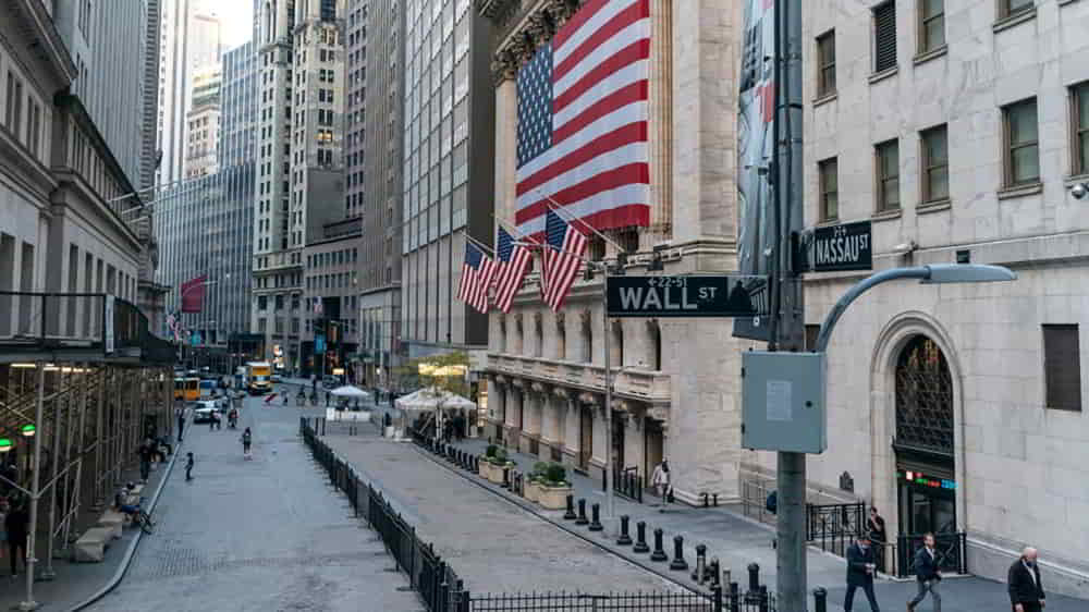 Wall Street Alcanza Nuevos Records Impulsado por Acuerdo con Vietnam • El Conejo de Wall Street