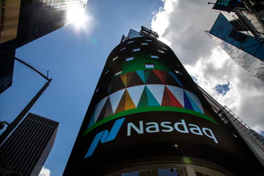 Wall Street cierra mixto con impulso del sector aerolineas • El Conejo de Wall Street