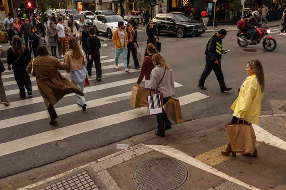Brasil enfrenta presion inflacionaria con IPC en 530 anual pese a tasa de interes del 15 • El Conejo de Wall Street