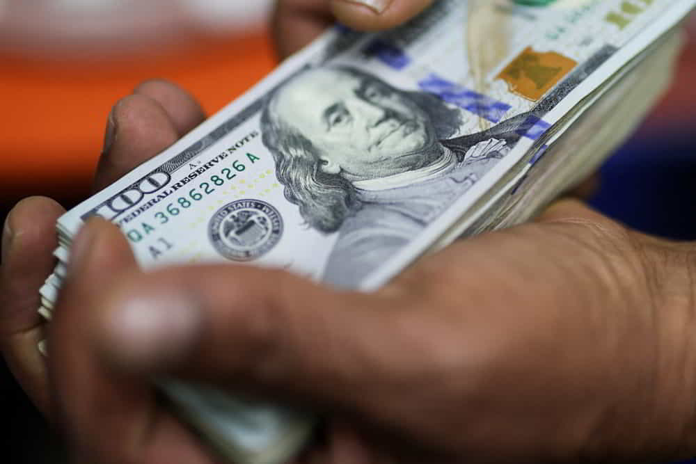 Datos Mixtos del Sector Servicios Estadounidense Revelan Presiones Inflacionarias • El Conejo de Wall Street