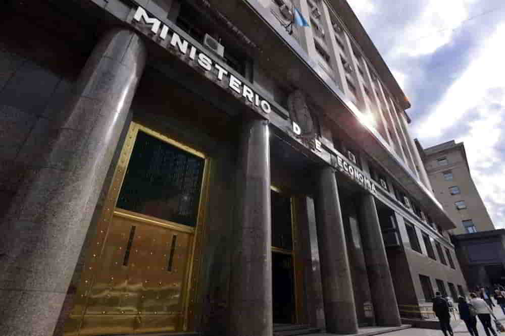 Gobierno Renueva Deuda con Tasas de Hasta 7566 Anual • El Conejo de Wall Street