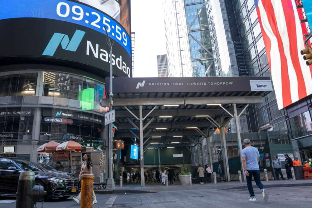 Wall Street Cierra en Verde Liderado por el Nasdaq • El Conejo de Wall Street