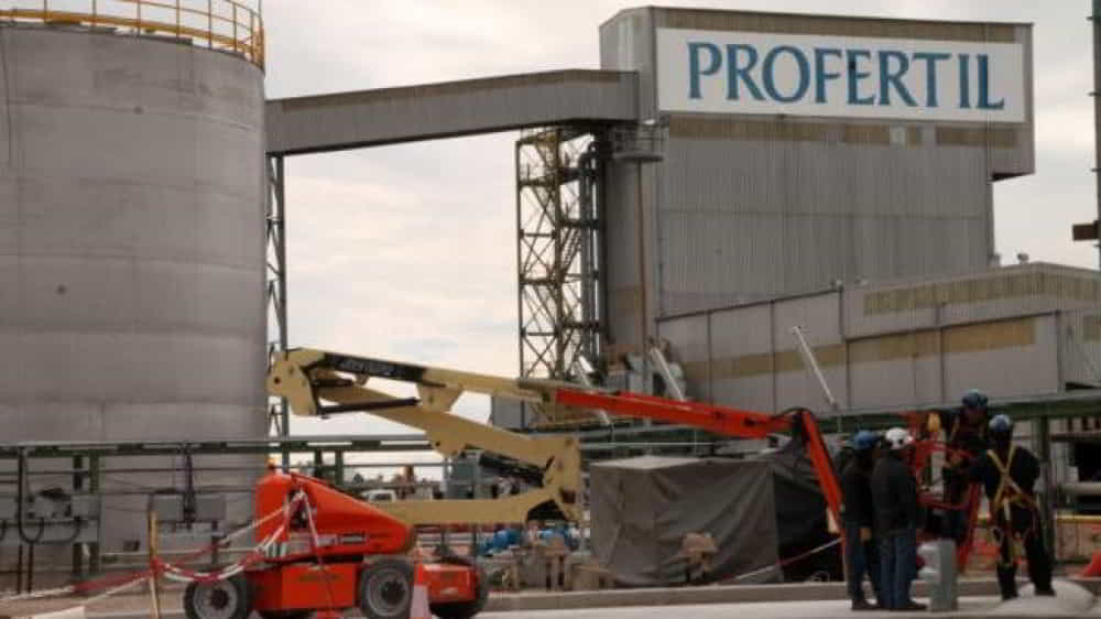 Adecoagro Adquiere 50 de Profertil en Alianza Estrategica con YPF • El Conejo de Wall Street