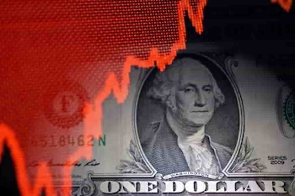 El dolar oficial se acerca al techo de la banda cambiaria • El Conejo de Wall Street