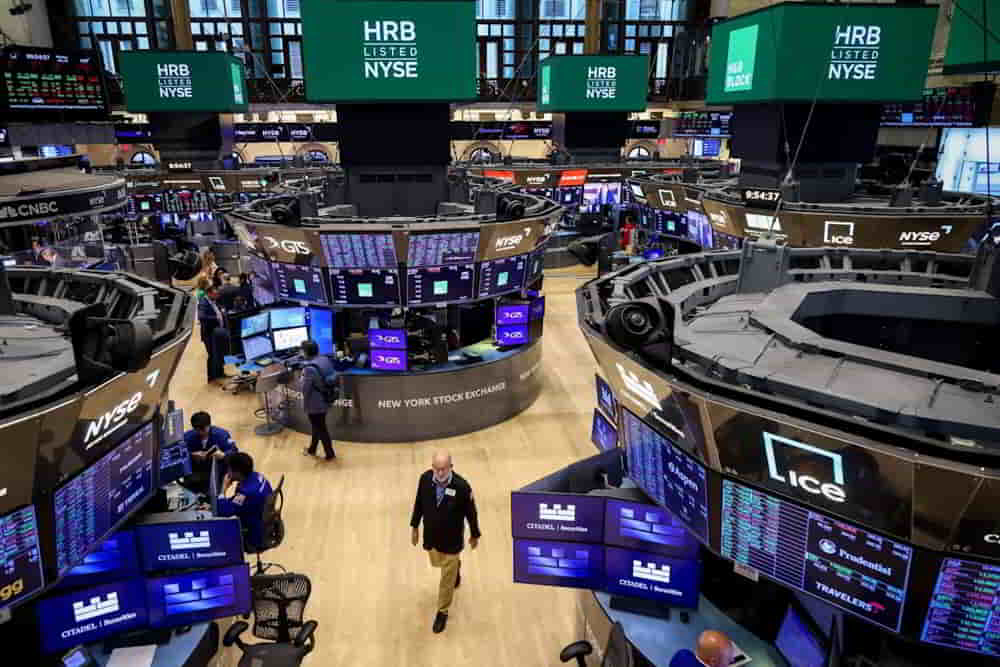 Rendimientos de los Treasuries descienden en medio de riesgo de shutdown • El Conejo de Wall Street