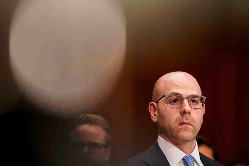 Stephen Miran Defiende Recorte de 50 Puntos Basicos y Alerta sobre Tasas Elevadas • El Conejo de Wall Street
