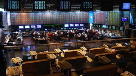 El Merval en Dolares Trepa 34 Impulsado por el Sector Bancario y Energetico • El Conejo de Wall Street