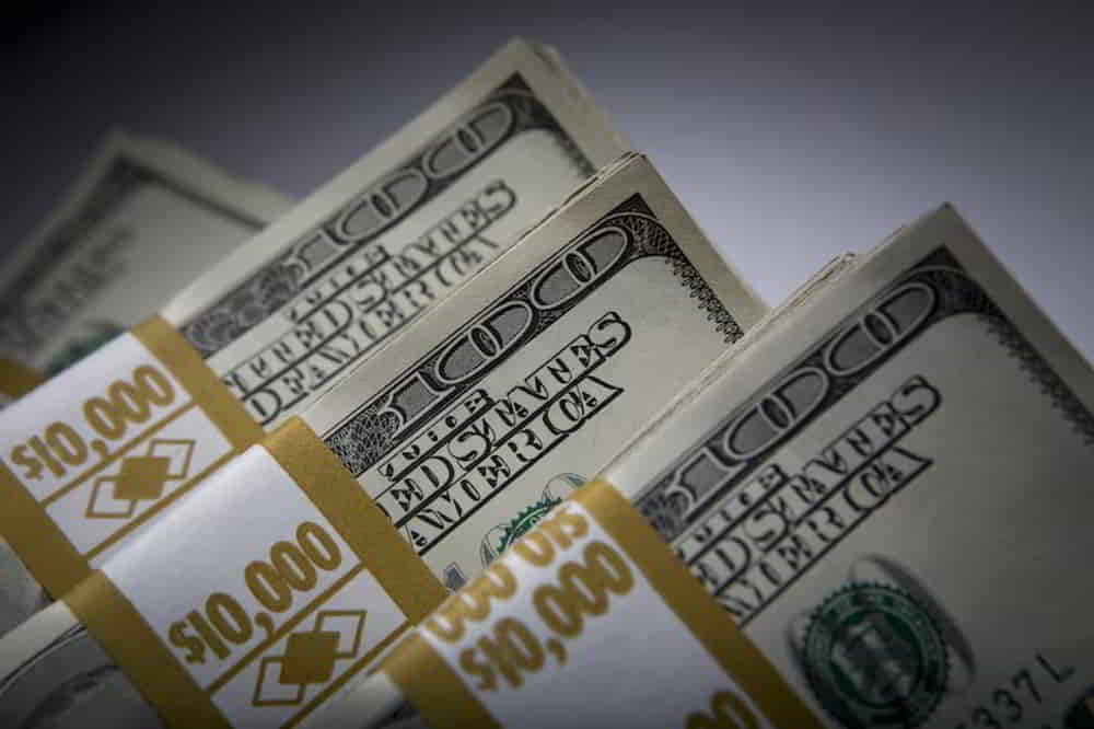 Rendimientos de Treasuries se mueven a la baja en tramo largo de la curva Rendimientos de Treasuries se mueven a la baja en tramo largo de la curva • El Conejo de Wall Street