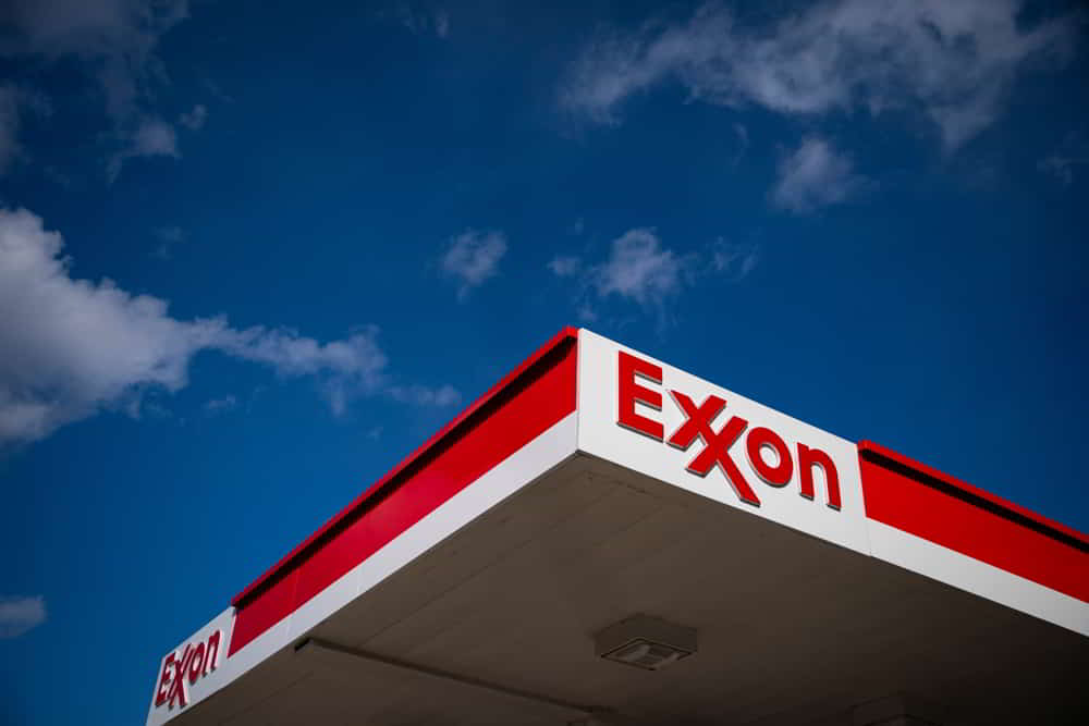 Exxon Mobil eleva proyección de ganancias en USD 5.000 millones mediante inteligencia artificial Exxon Mobil eleva proyeccion de ganancias en USD 5.000 millones mediante inteligencia artificial • El Conejo de Wall Street