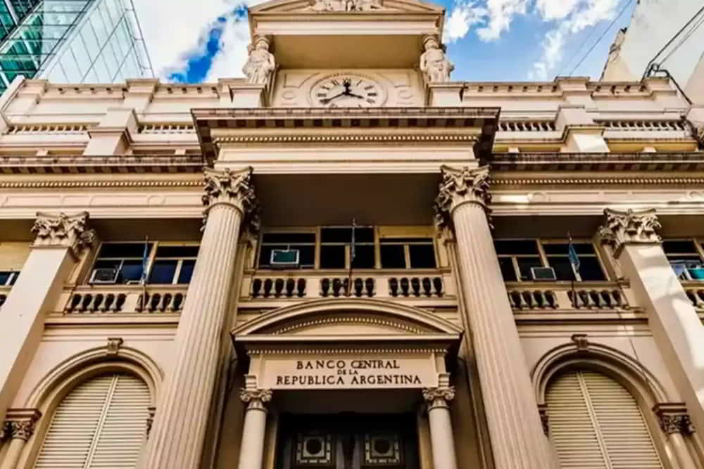 BCRA acumula compras por USD 708 millones en enero con fuerte recuperacion de reservas &bull; El Conejo de Wall Street