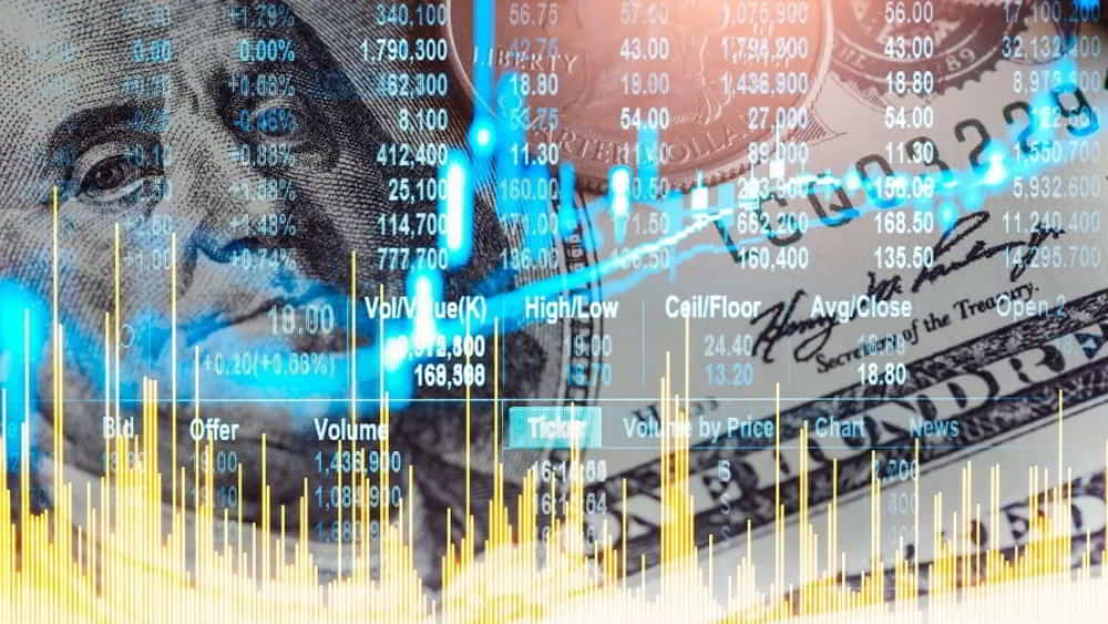 El Tipo de Cambio Cede en Todos los Mercados y las Tasas Reales Comprimen en la Curva CER El Tipo de Cambio Cede en Todos los Mercados y las Tasas Reales Comprimen en la Curva CER • El Conejo de Wall Street