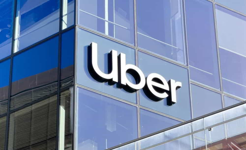 Uber invierte mas de USD 100 millones en hubs de carga propios para acelerar su transicion a la movilidad electrica y autonoma Uber invierte mas de USD 100 millones en hubs de carga propios para acelerar su transicion a la movilidad electrica y autonoma • El Conejo de Wall Street