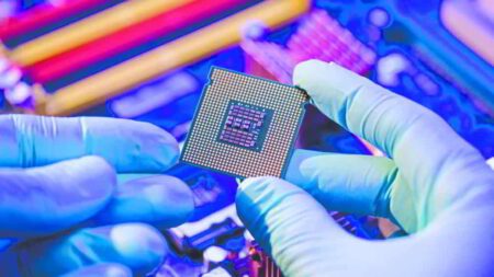 Wall Street Extiende el Rebote con Foco en Semiconductores Mientras los Rendimientos de los Treasuries Registran Leves Incrementos &bull; El Conejo de Wall Street