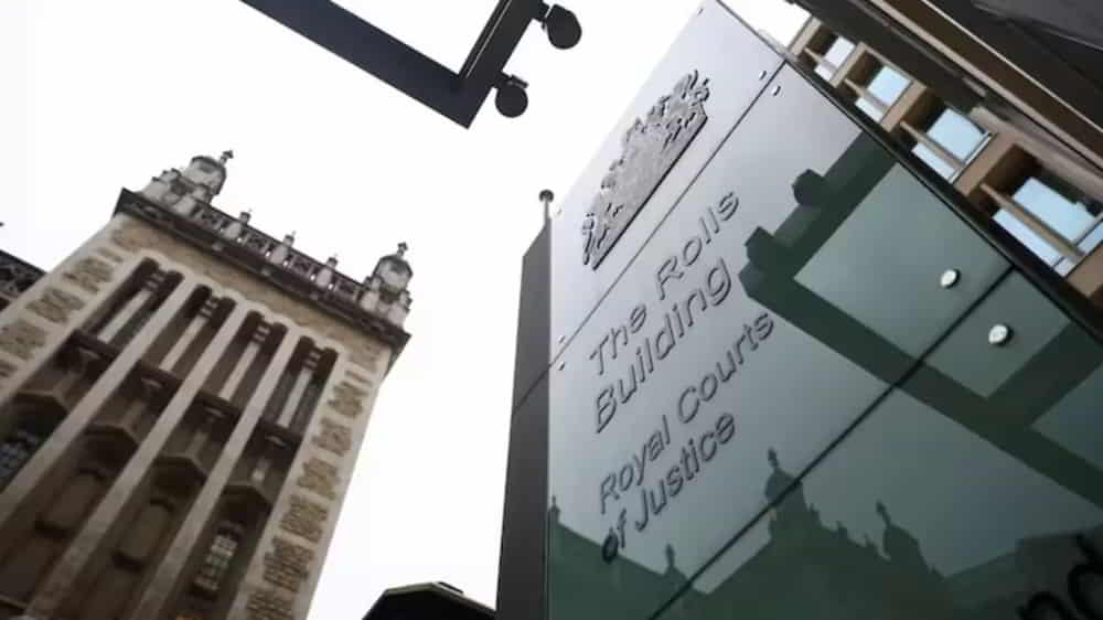 Argentina enfrenta una nueva demanda en Londres por cupones PBI en euros que podria sumar hasta 1.580 millones &bull; El Conejo de Wall Street