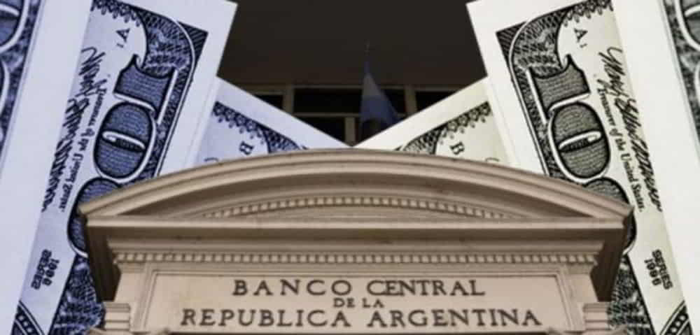 El BCRA acumula compras por USD 706 millones en marzo mientras los dolares financieros retroceden &bull; El Conejo de Wall Street