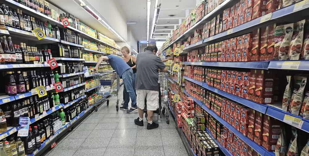 La inflacion en la Ciudad de Buenos Aires se desacelero a 26 en febrero aunque la inflacion nucleo acelero al 31 &bull; El Conejo de Wall Street