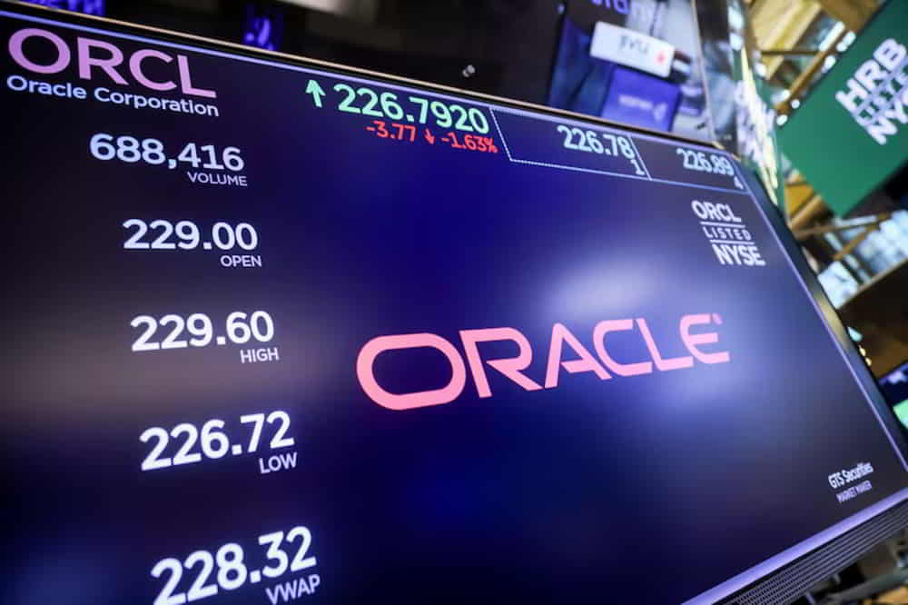Oracle Supera Estimaciones y Eleva Proyecciones Impulsada por Contratos de Inteligencia Artificial &bull; El Conejo de Wall Street