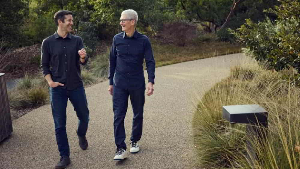 Apple anuncia la transicion de Tim Cook al cargo de presidente ejecutivo y nombra a John Ternus como nuevo CEO &bull; El Conejo de Wall Street