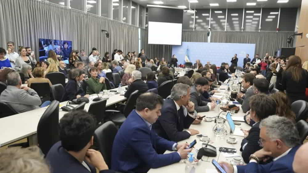 Diputados debate la reforma de la Ley de Glaciares que abre zonas antes restringidas a la minería y los hidrocarburos Diputados debate la reforma de la Ley de Glaciares que abre zonas antes restringidas a la mineria y los hidrocarburos • El Conejo de Wall Street