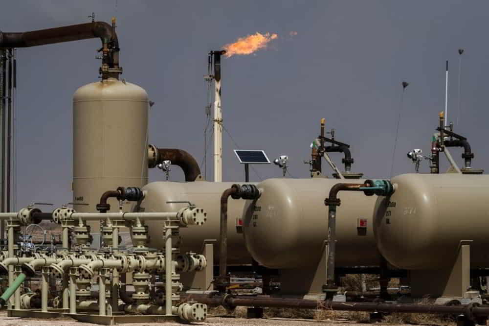 El Petroleo Cede Ante la Tregua en Medio Oriente y la Soja Retrocede en un Contexto de Mayor Oferta Global &bull; El Conejo de Wall Street