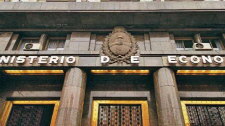 El Tesoro Argentino Logra un Rollover del 127 en la Ultima Licitacion con Fuerte Diversificacion de Instrumentos &bull; El Conejo de Wall Street