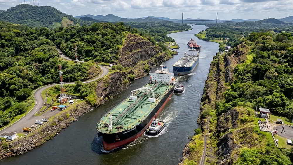 El bloqueo del Estrecho de Ormuz dispara el precio del crudo y paraliza el tránsito de tanqueros a escala global El bloqueo del Estrecho de Ormuz dispara el precio del crudo y paraliza el transito de tanqueros a escala global • El Conejo de Wall Street