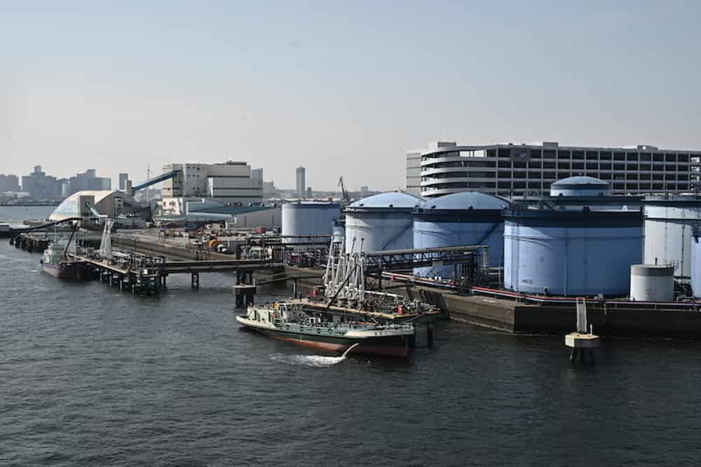 El precio del petroleo se desploma mas de 10 en una sola jornada tras el anuncio de tregua en Medio Oriente &bull; El Conejo de Wall Street