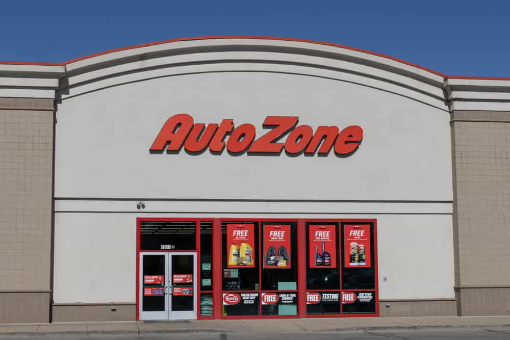 AutoZone Supera Estimaciones en el Tercer Trimestre Fiscal 2026 con Ventas por USD 4.800 Millones AutoZone Supera Estimaciones en el Tercer Trimestre Fiscal 2026 con Ventas por USD 4.800 Millones • El Conejo de Wall Street