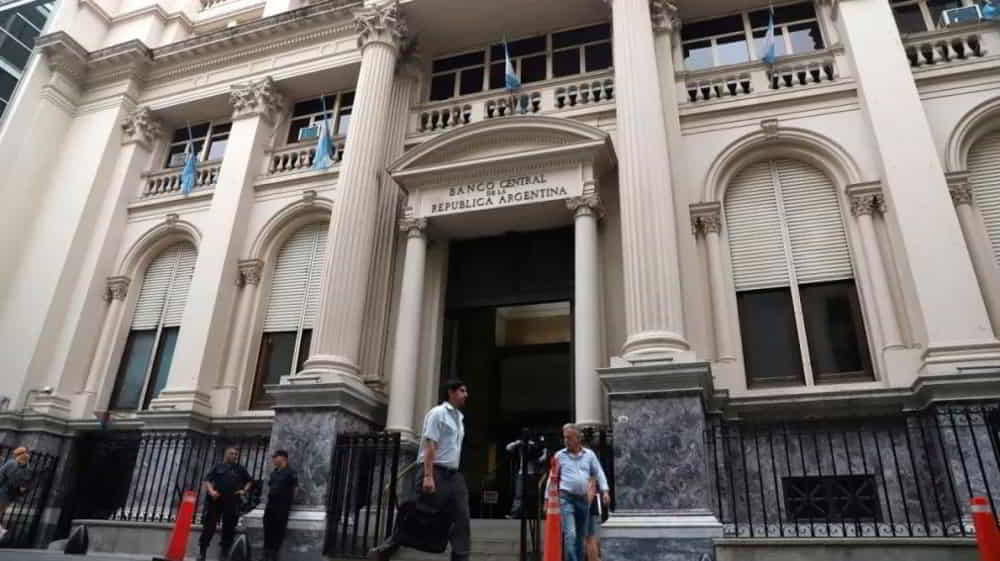 El Banco Central Adquirio USD 328 Millones en la Segunda Mayor Compra del Ano y Acumula USD 1.551 Millones en Mayo &bull; El Conejo de Wall Street