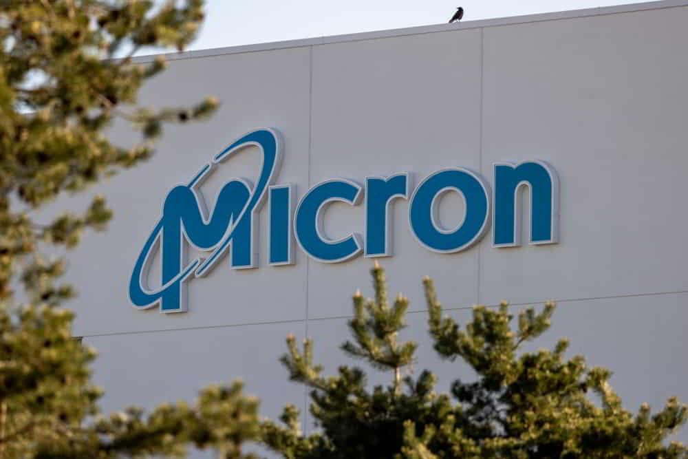 Record Historico de Micron Impulsa al Sector de Semiconductores &bull; El Conejo de Wall Street
