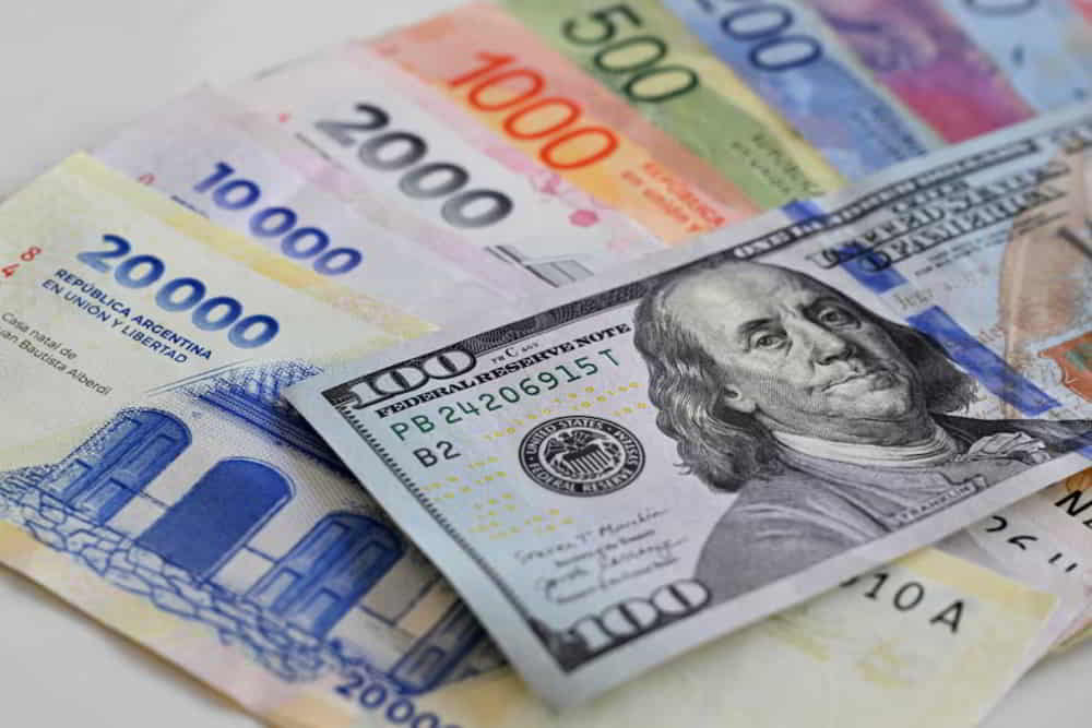 El Tesoro lanza nuevos instrumentos dólar linked y duales en su licitación de deuda en pesos El Tesoro lanza nuevos instrumentos dolar linked y duales en su licitacion de deuda en pesos • El Conejo de Wall Street