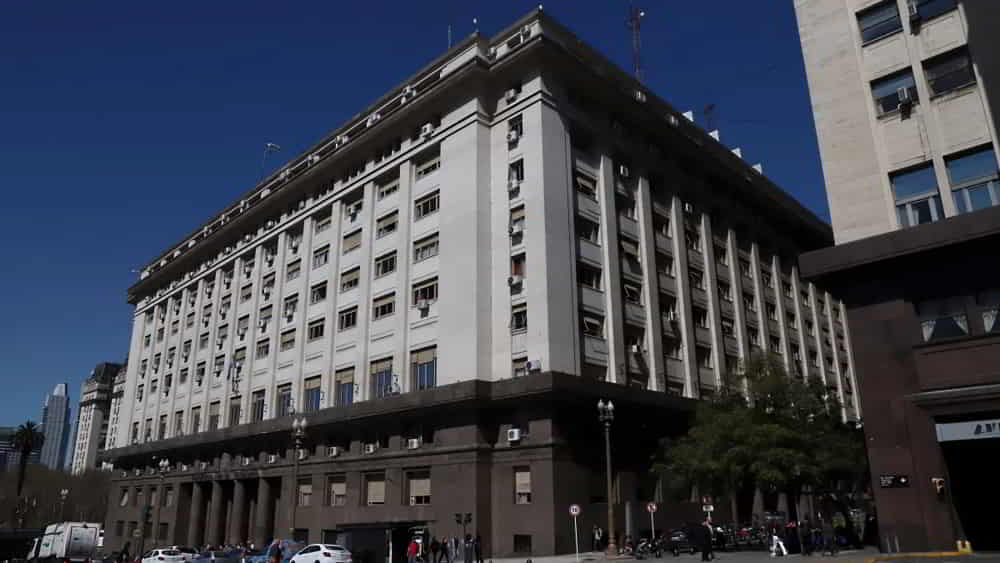 Tesoro argentino completa colocacion del Bonar 2028 con rendimiento de 783 por ciento &bull; El Conejo de Wall Street
