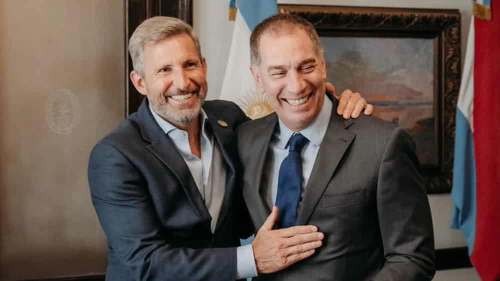 Diego Santilli asumio como Jefe de Gabinete con respaldo de 14 gobernadores &bull; El Conejo de Wall Street