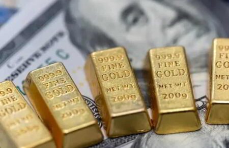 El petroleo se derrumbo mas de 9 y el oro avanzo como activo refugio &bull; El Conejo de Wall Street