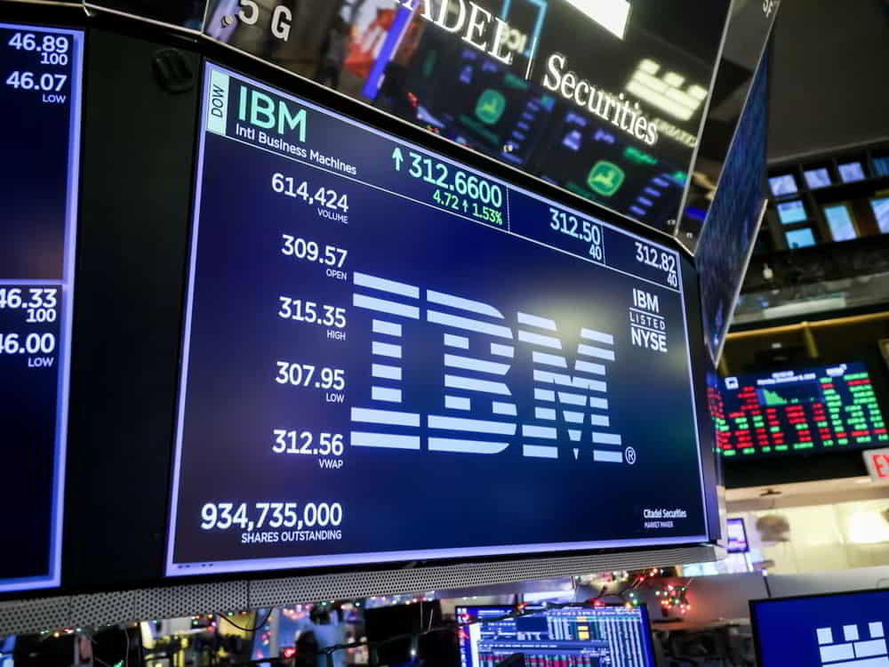 IBM Decepciona al Mercado con Resultados Preliminares del Segundo Trimestre &bull; El Conejo de Wall Street