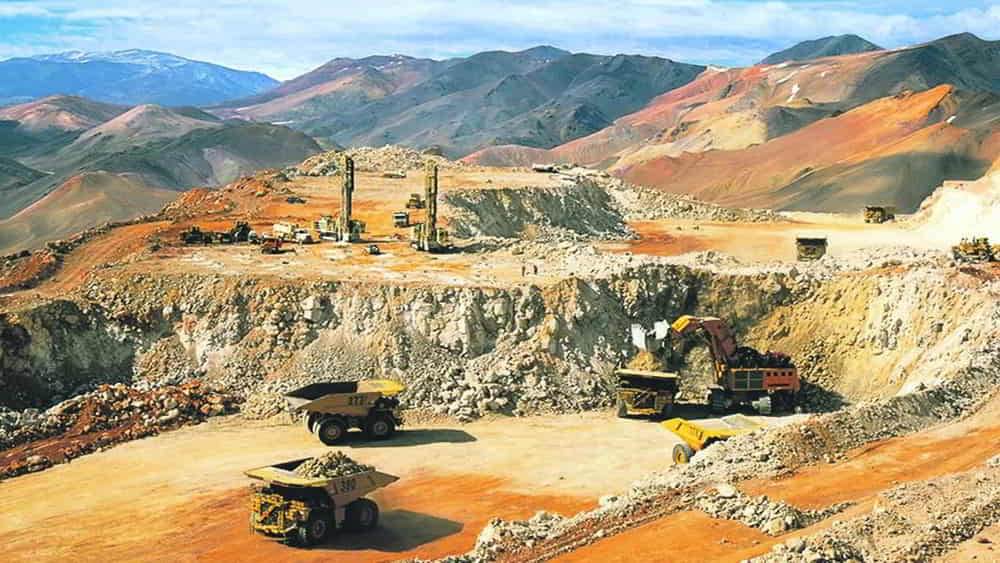 San Juan evaluaria emitir deuda por US600 millones para financiar proyectos mineros &bull; El Conejo de Wall Street