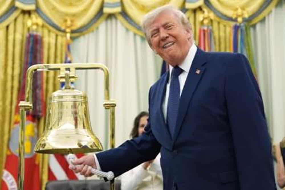 Trump Accounts Debutan Con Record Historico Del Dow Jones &bull; El Conejo de Wall Street