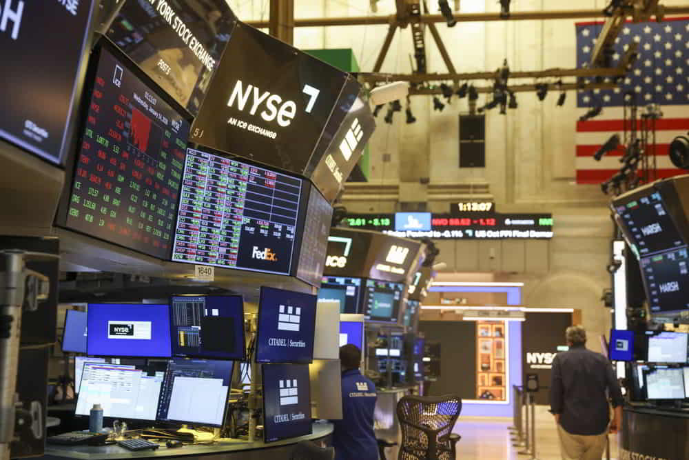 Wall Street cerro mixto arrastrado por la caida de las tecnologicas de semiconductores &bull; El Conejo de Wall Street